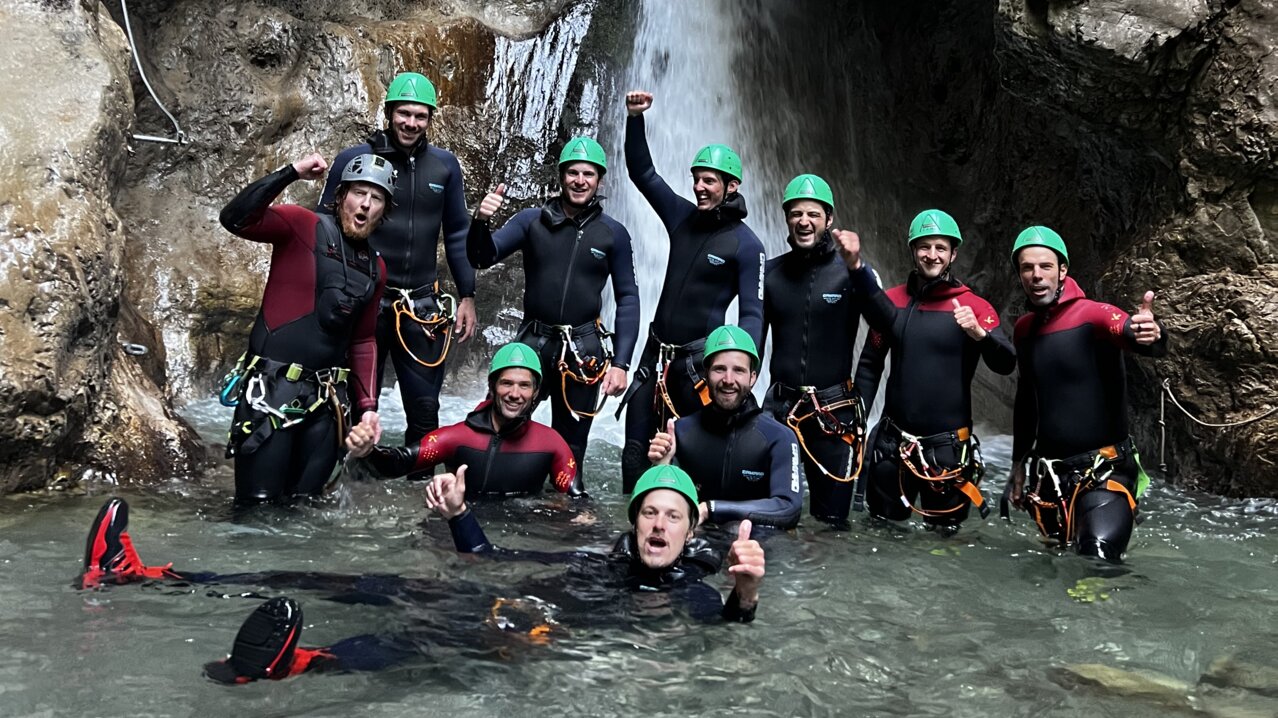 Das Team beim Canyoning | © Ski Austria