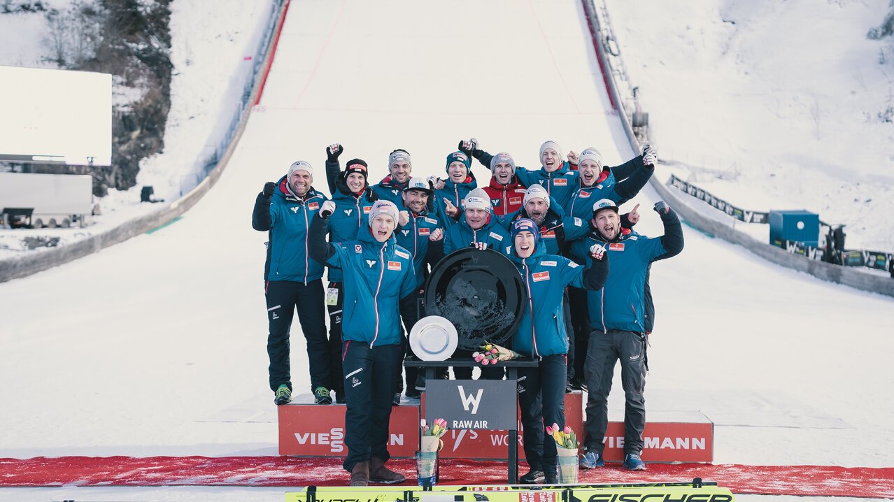 Vikersund Raw Air Team | © EXPA