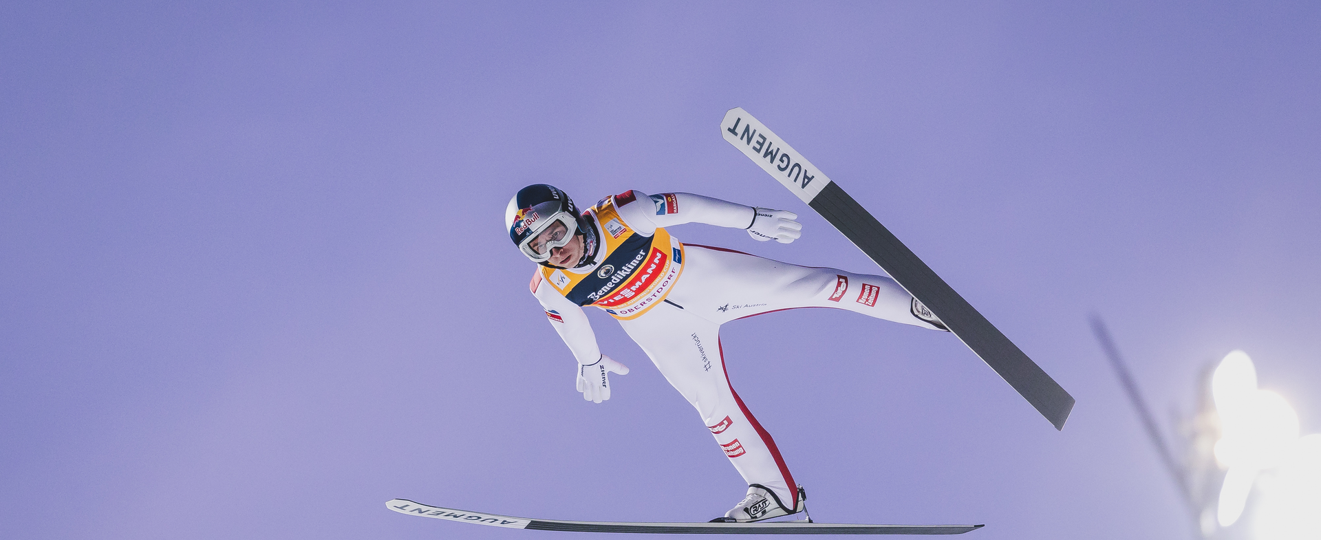 Oberstdorf Skifliegen Tschofenig Flug | © EXPA