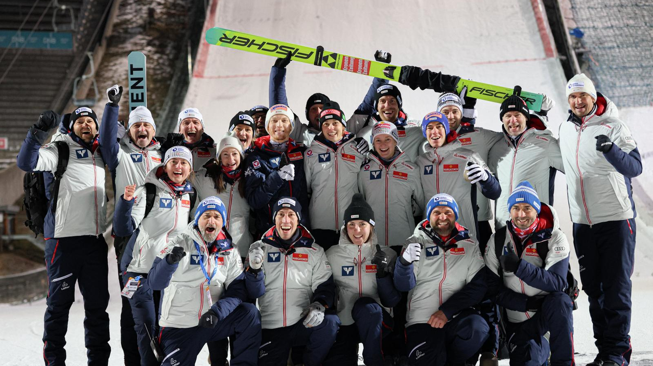 Lillehammer Mixed Freitag Teamfoto | © FIS/Action Press/Julia Piatkowska