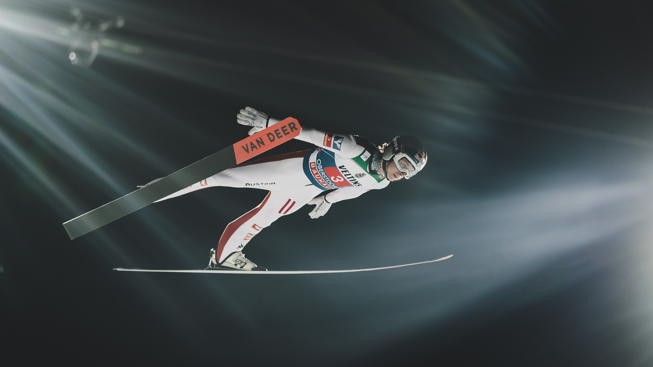 Oberstdorf Tschofenig Flug | © EXPA